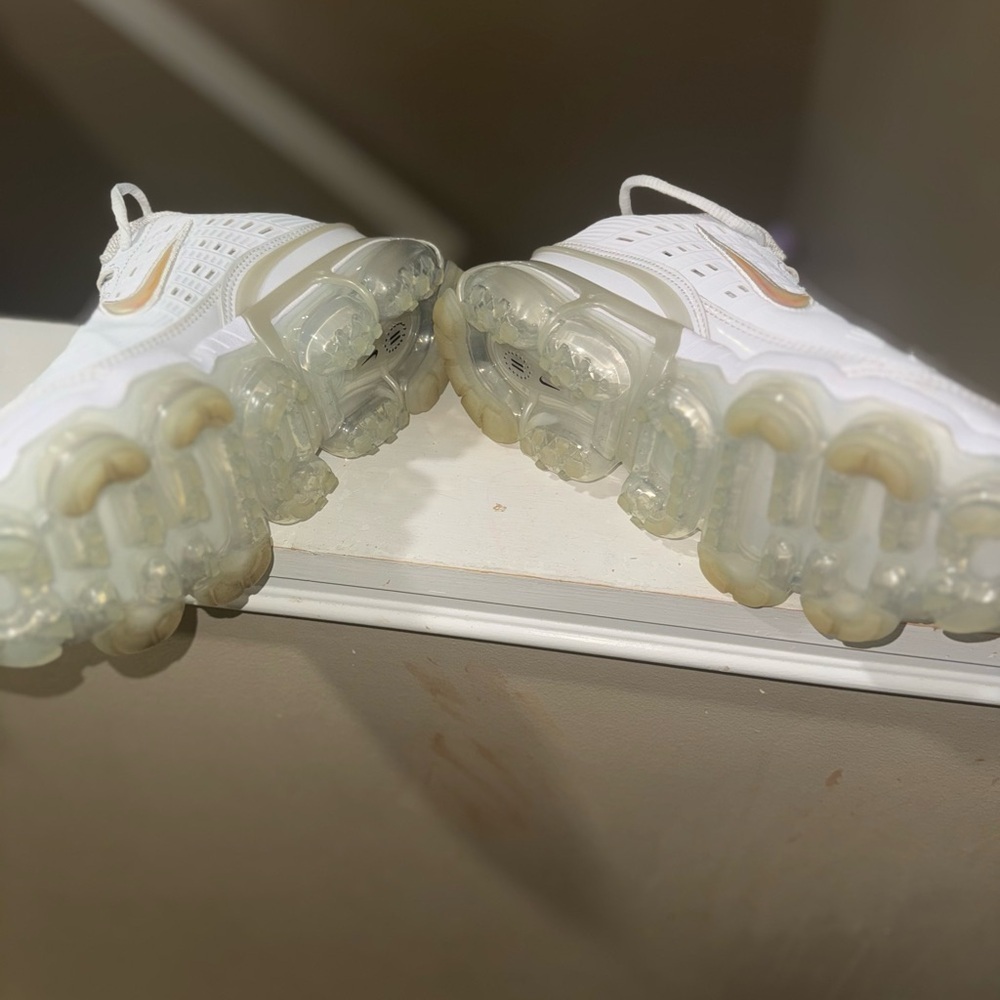 Women’s Nike VaporMax - Picture 7 of 8